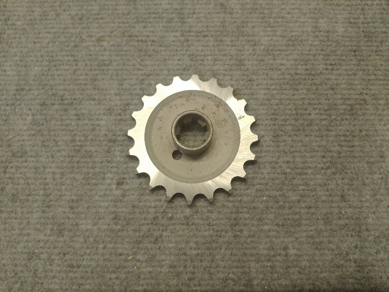 Kettenrad A/ Getriebe 20Z Repl.