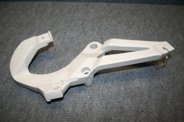 Footrest fastening Left