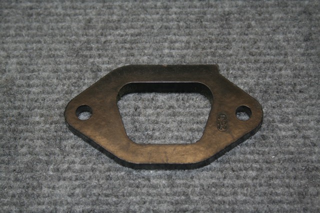 Isolierflansch zum Ansaugstutzen